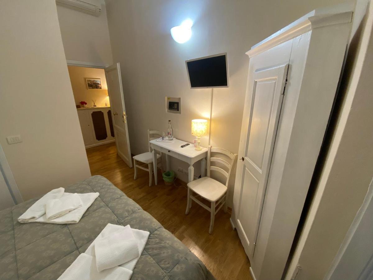 Acomodação com café da manhã  Relais Del Duomo Florença